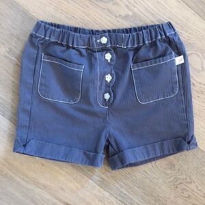 Olive Juice Gray Shorts with Scalloping and Flower Buttons, Girls 5
